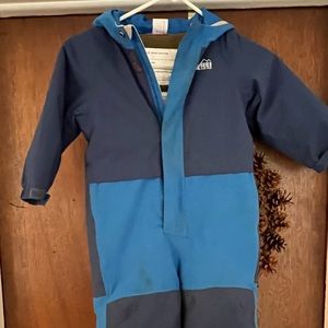 Good used condition REI snowsuit 2T